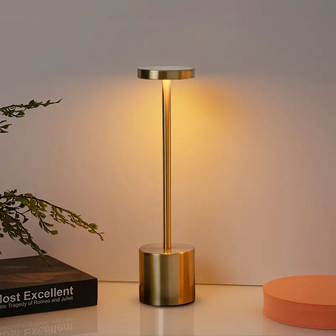 Kylie Moderne Stil LED Skrivebord Lampe | Luvikno