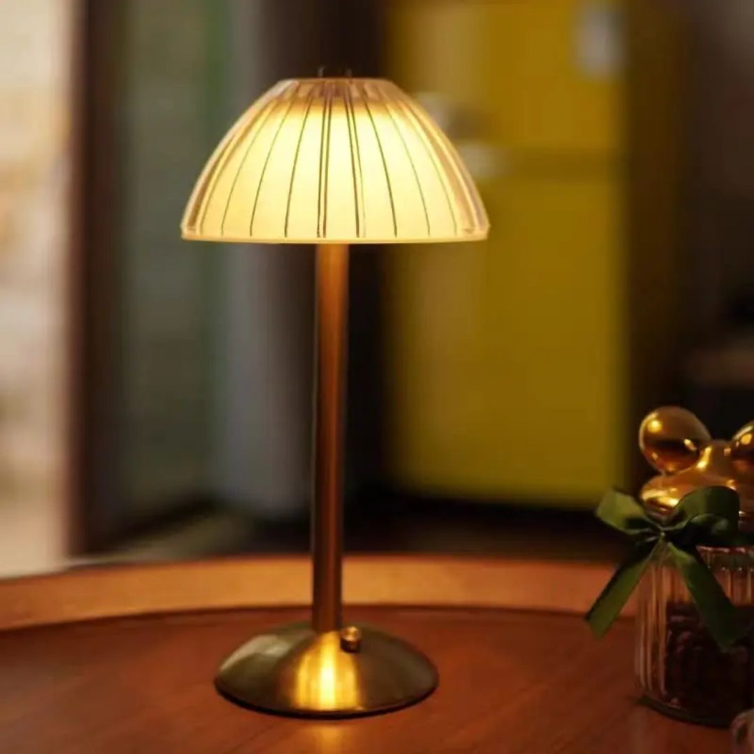 Karina GlowDesk – Retro Oppladbar Skrivebordslampe Luvikno