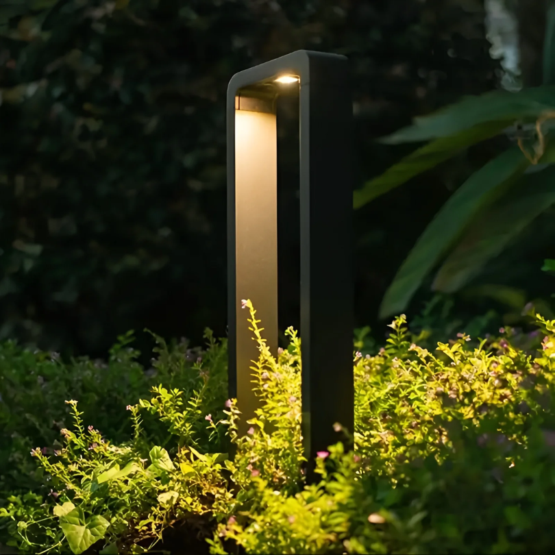 LumaGarde Light - Elegant Moderne LED Hagebelysning Luvikno