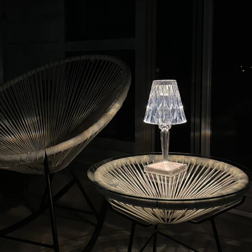 CrystalLuxe Bordlampe - Elegant Krystall Bordbelysning Luvikno