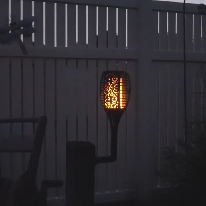 SolarFlame Hagetorpeder – Bærekraftig LED Hagebelysning | Luvikno