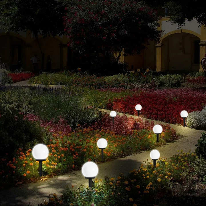 SunLuxe Orbs – Sett med 3 vanntette hage LED-lamper Luvikno