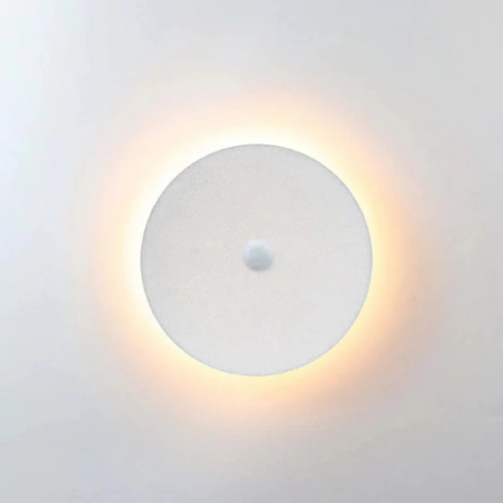 Tight LED Vegglampe for Moderne Interiør Luvikno
