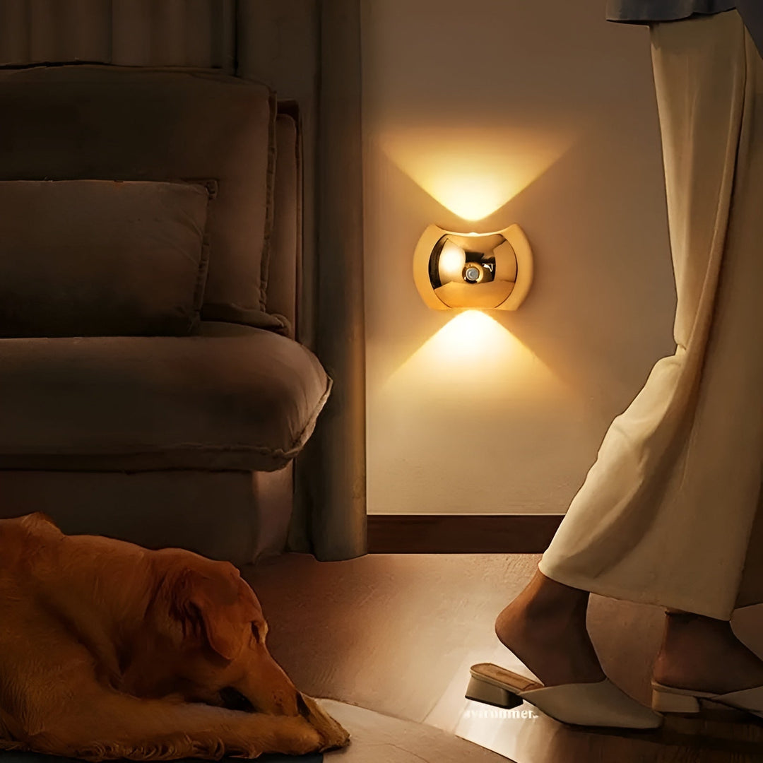 Vegglampe med bevegelsessensor – Dual LED lys Opp & Ned | Magnetisk & Bærbar | Luvikno