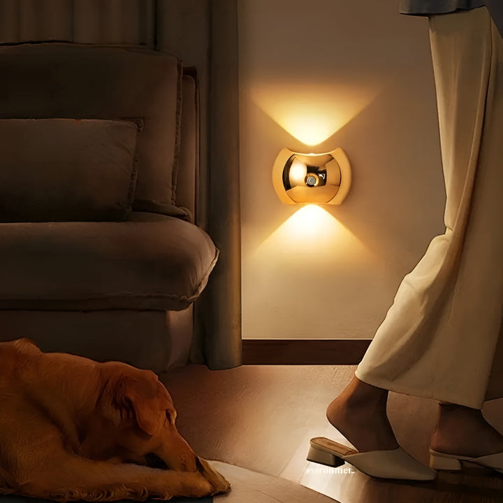 Vegglampe med bevegelsessensor – Dual LED lys Opp & Ned | Magnetisk & Bærbar | Luvikno