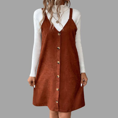 Luvik | Rypistys hihalla oleva mekko, V-pääntie ja nappidetalit