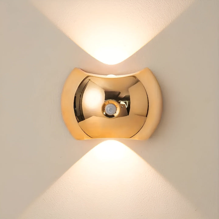 Vegglampe med bevegelsessensor – Dual LED lys Opp & Ned | Magnetisk & Bærbar | Luvikno