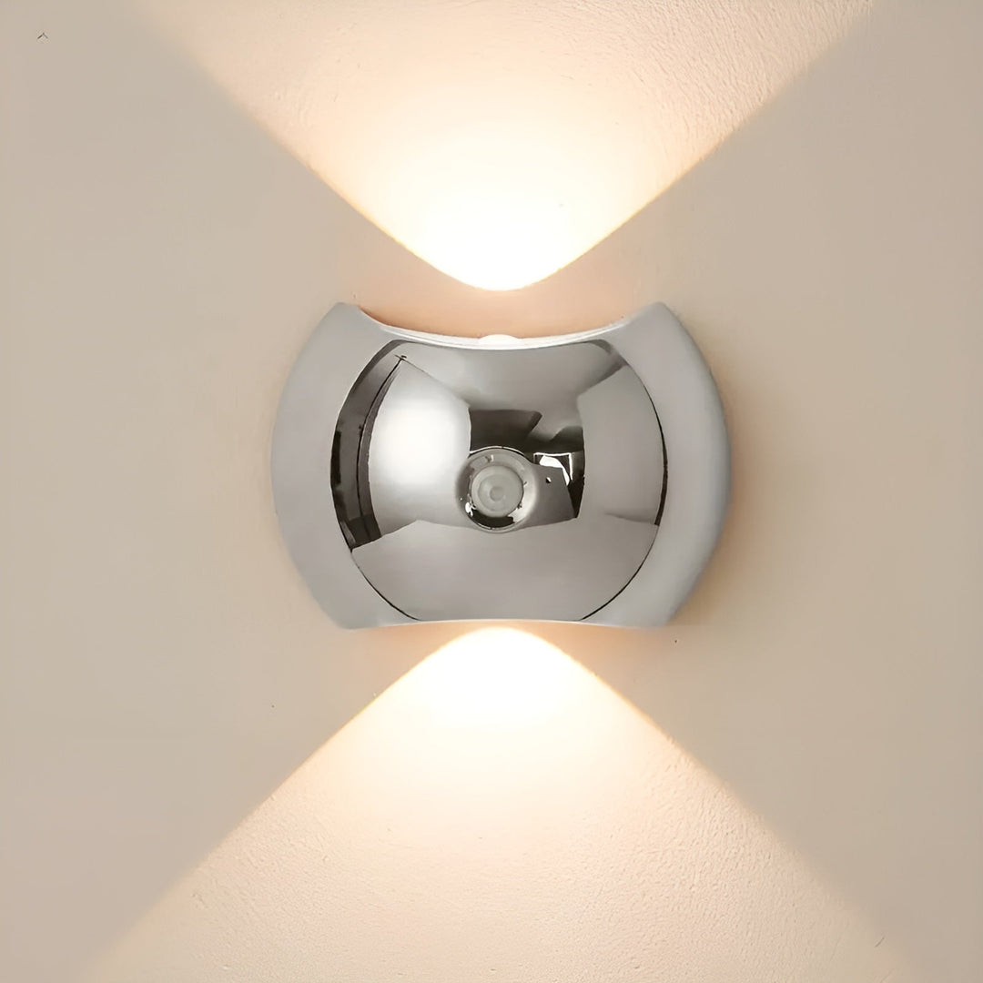 Vegglampe med bevegelsessensor – Dual LED lys Opp & Ned | Magnetisk & Bærbar | Luvikno