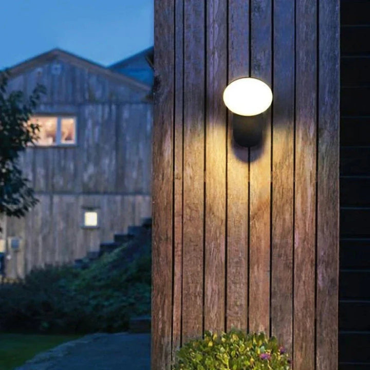 Moderne LED terasselampe med bevegelsessensor - Vanntett utendørs belysning, energibesparende, ideell for terrasse og inngang | Luvikno