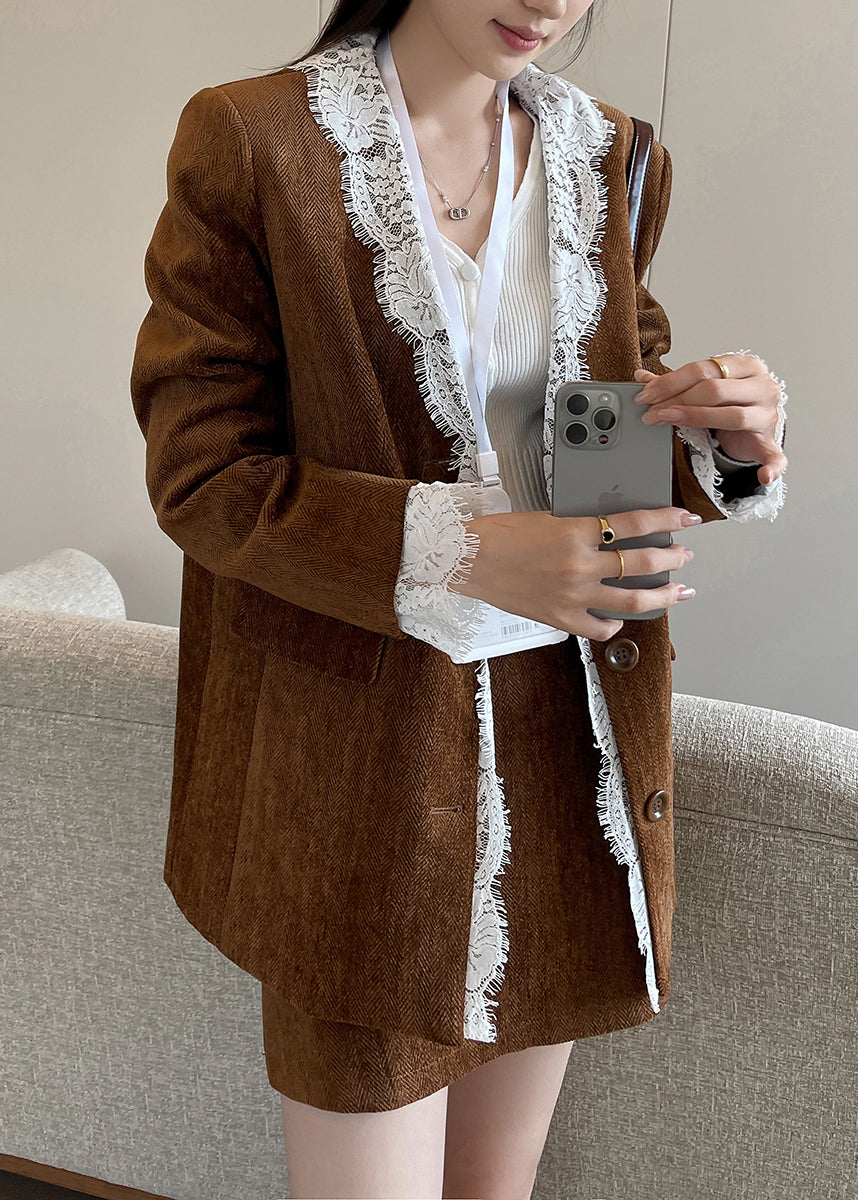 Luvik | Samettiveloureista patchwork-takkia ruskeilla napeilla ja nauhoilla