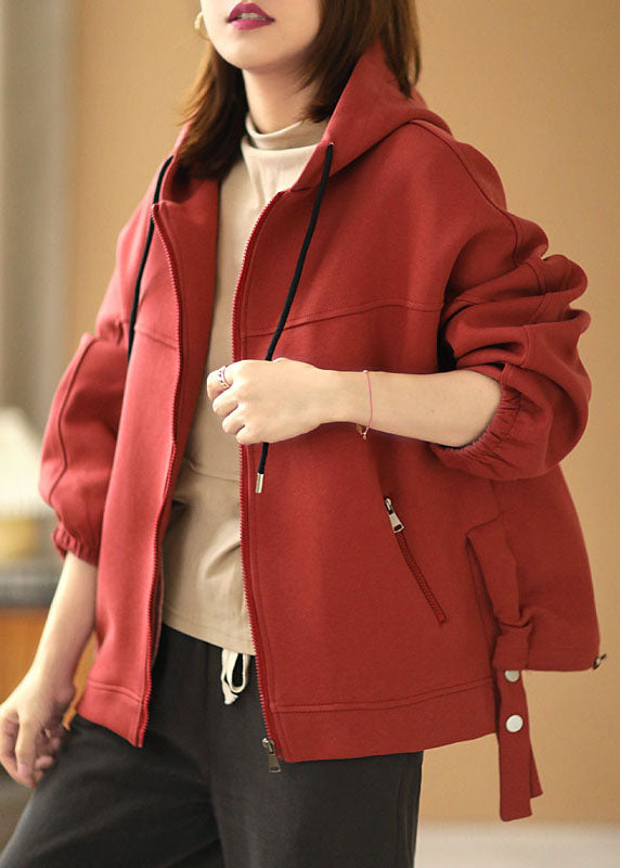 Luvik | Punainen huppari vetoketjullisilla taskuilla ja pitkähihaisella kiristysnyörillä