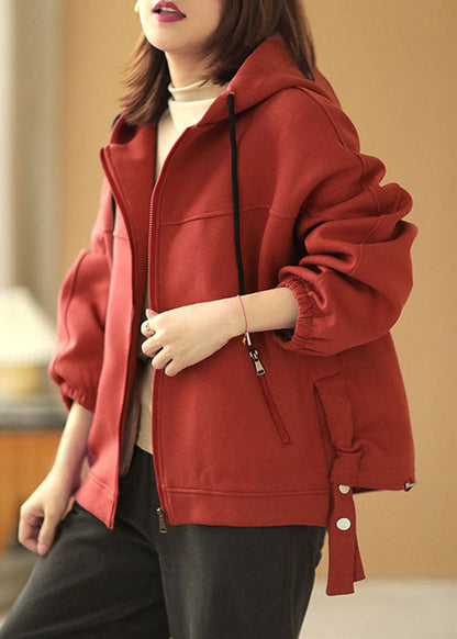 Luvik | Punainen huppari vetoketjullisilla taskuilla ja pitkähihaisella kiristysnyörillä