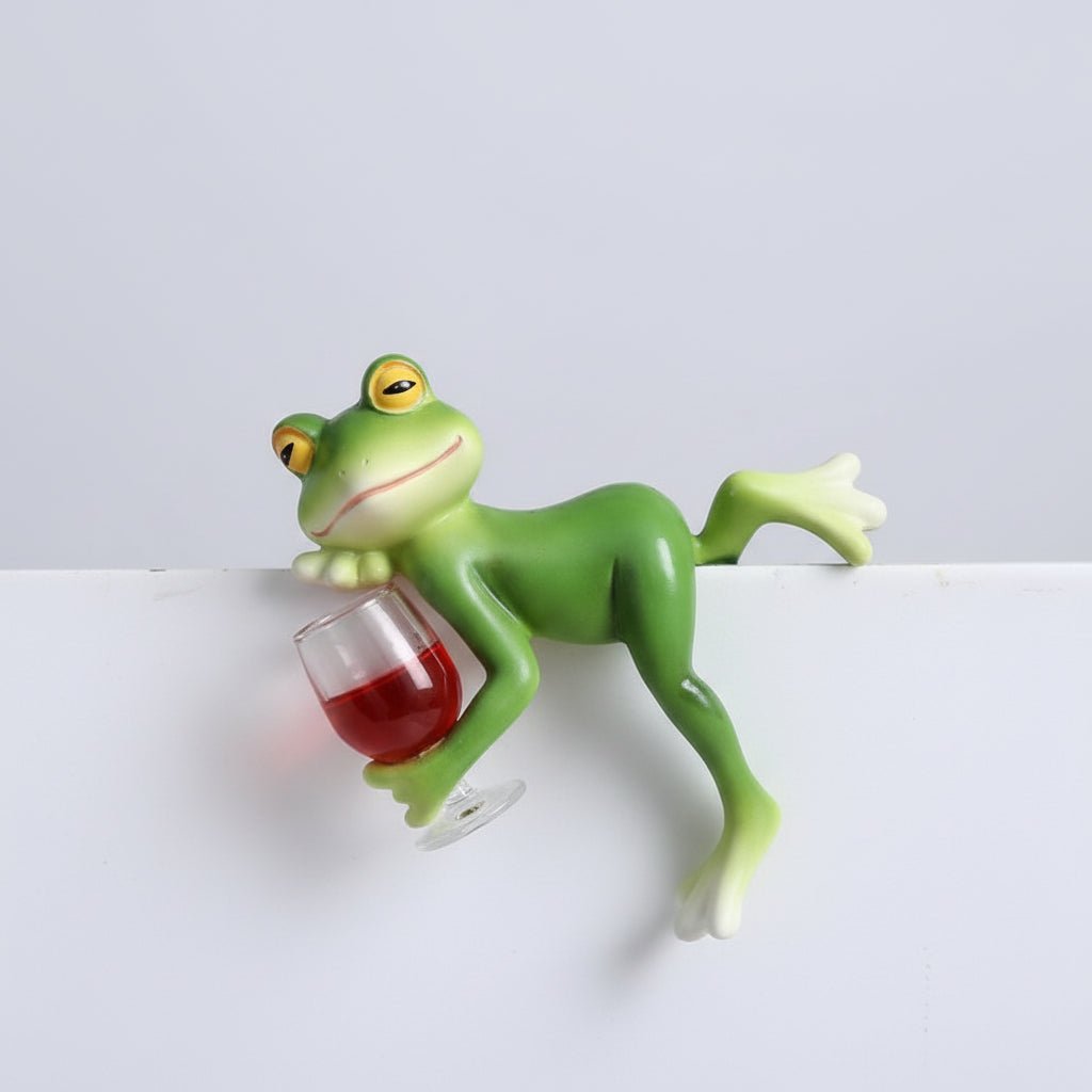 Tipsy Frog Pot Hanger | Luvikno