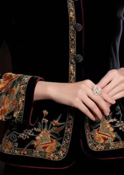 Luvik | Pitkähihainen musta silkkihoodie, jossa on brodeeraukset