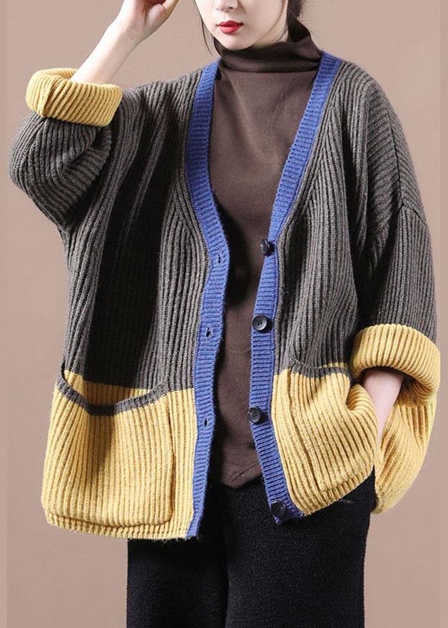 Luvik | Värilohko tummanharmaa nappi neule takki taskuilla