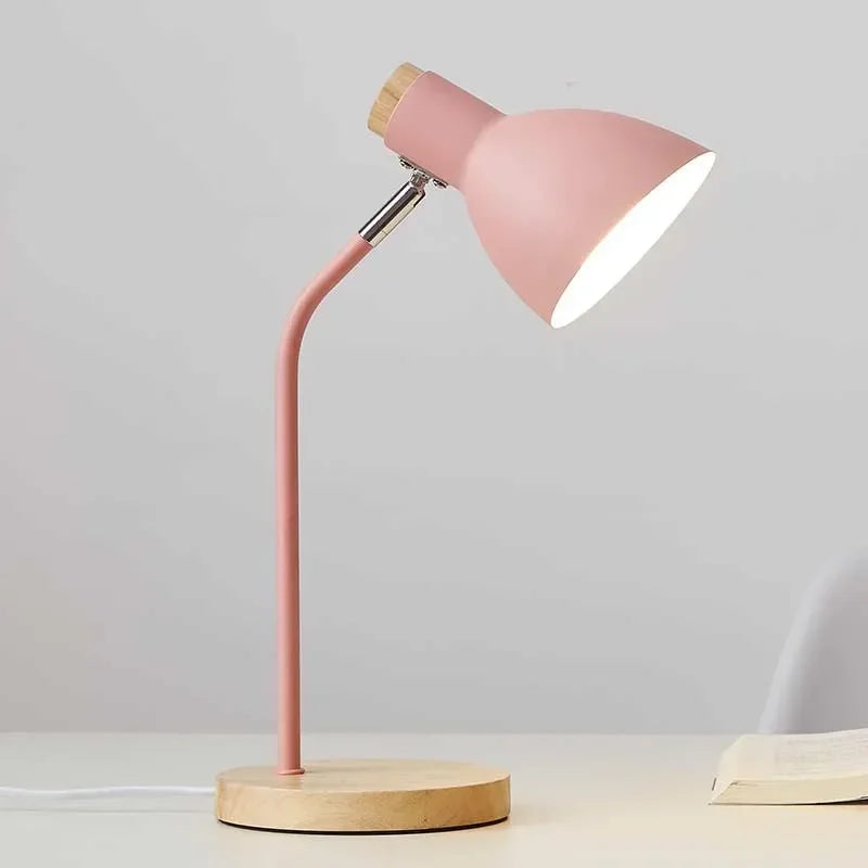 WoodWeave Treleri Kreativ Bordlampe – Unik lampe for stemningsfull belysning | Luvikno