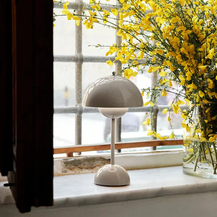 LunarGlow bordlampe - Dimbar LED-belysning for ethvert interiør Luvikno