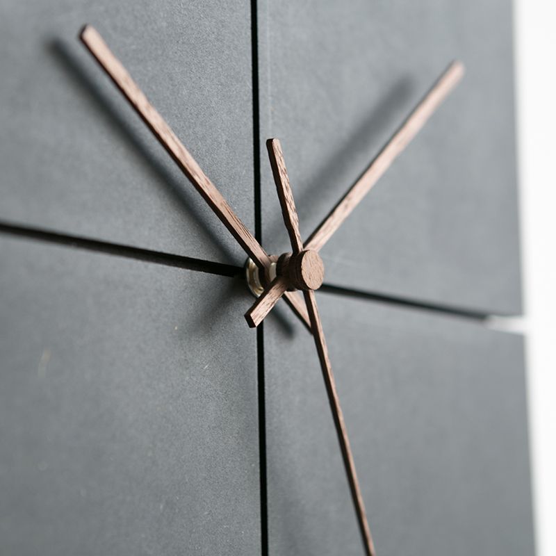 Minimalist veggklokke 28 cm - Moderne design i rund og firkantet for hjem og kontor | Luvikno
