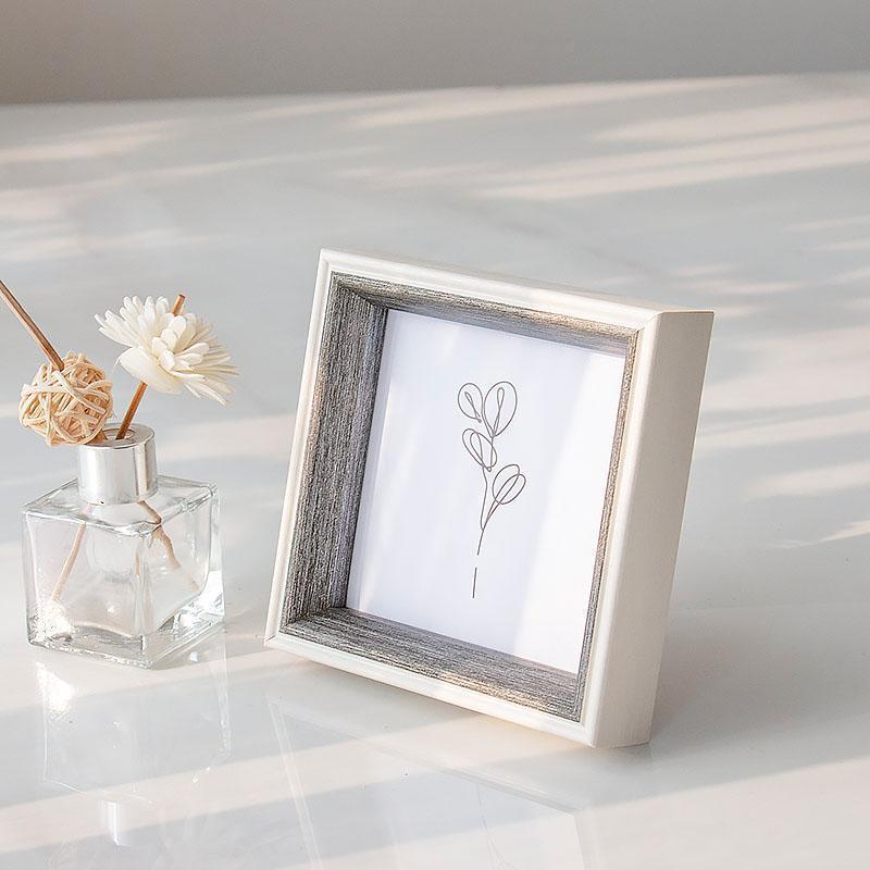 ElegantFrame – Luksus Bildekjede med Gylden Kant Luvikno