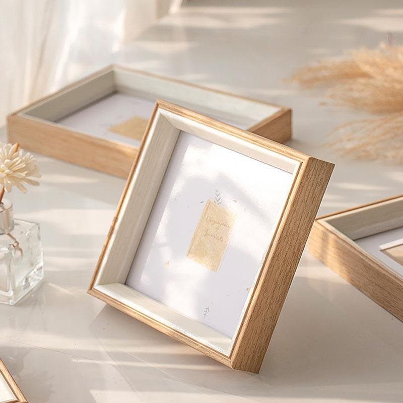 ElegantFrame – Luksus Bildekjede med Gylden Kant Luvikno