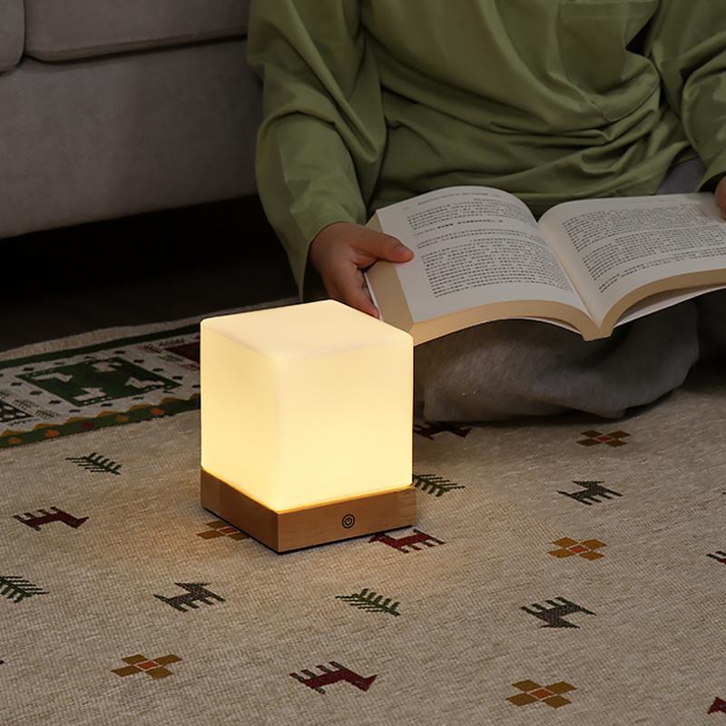 Luvikno | GlowCube Trådlamp LED Bordlampe – Moderne og Energibesparende
