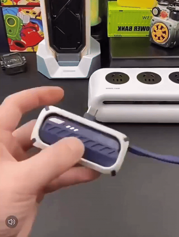 CompactCharge – Stilig bærbar power bank for reise Luvikno