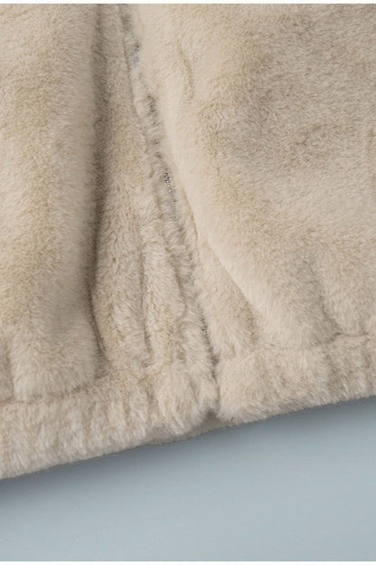 Luvik | Kauluskotka Keinoturkki Lyhyt Takki