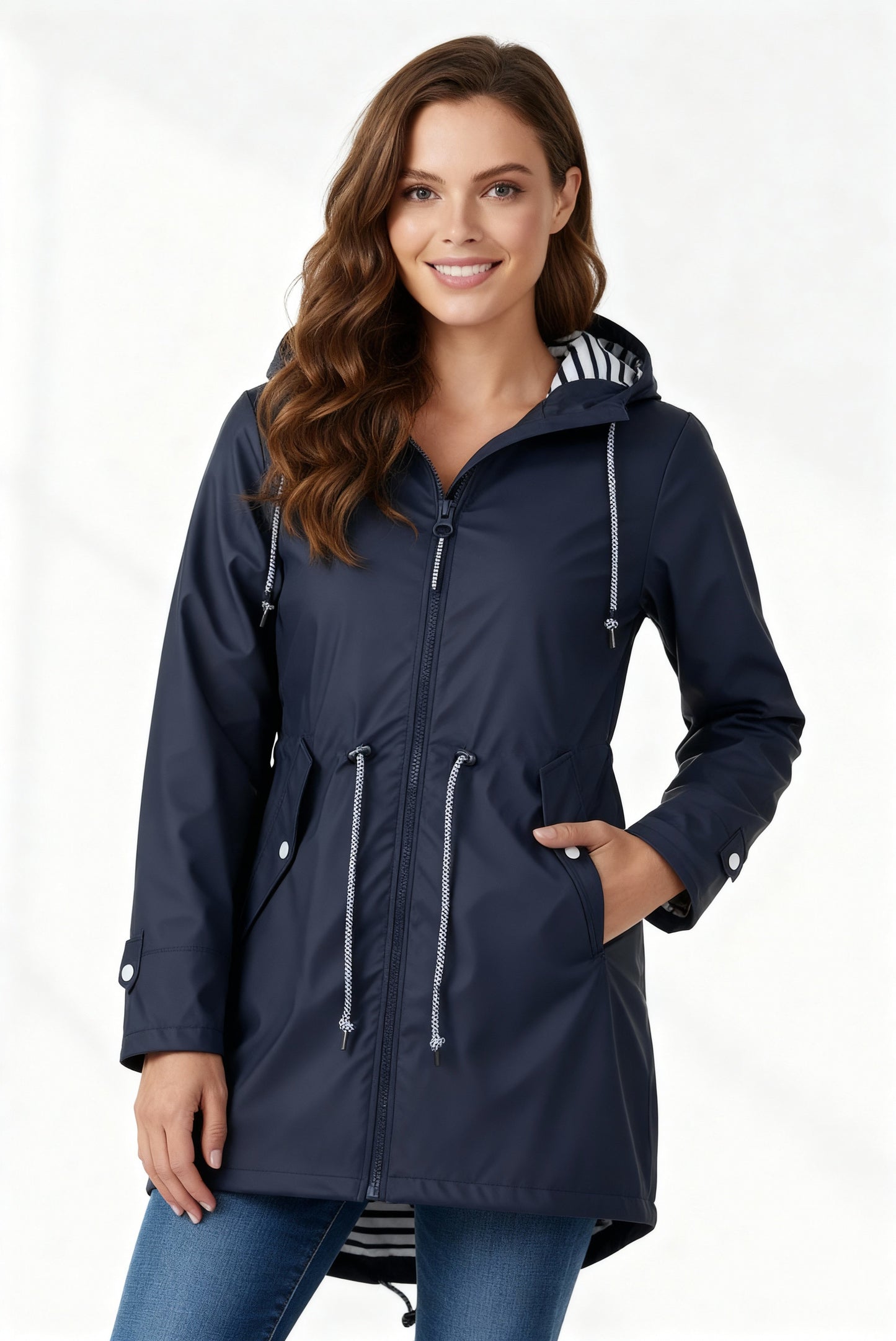 Vedenpitävä takki hupulla