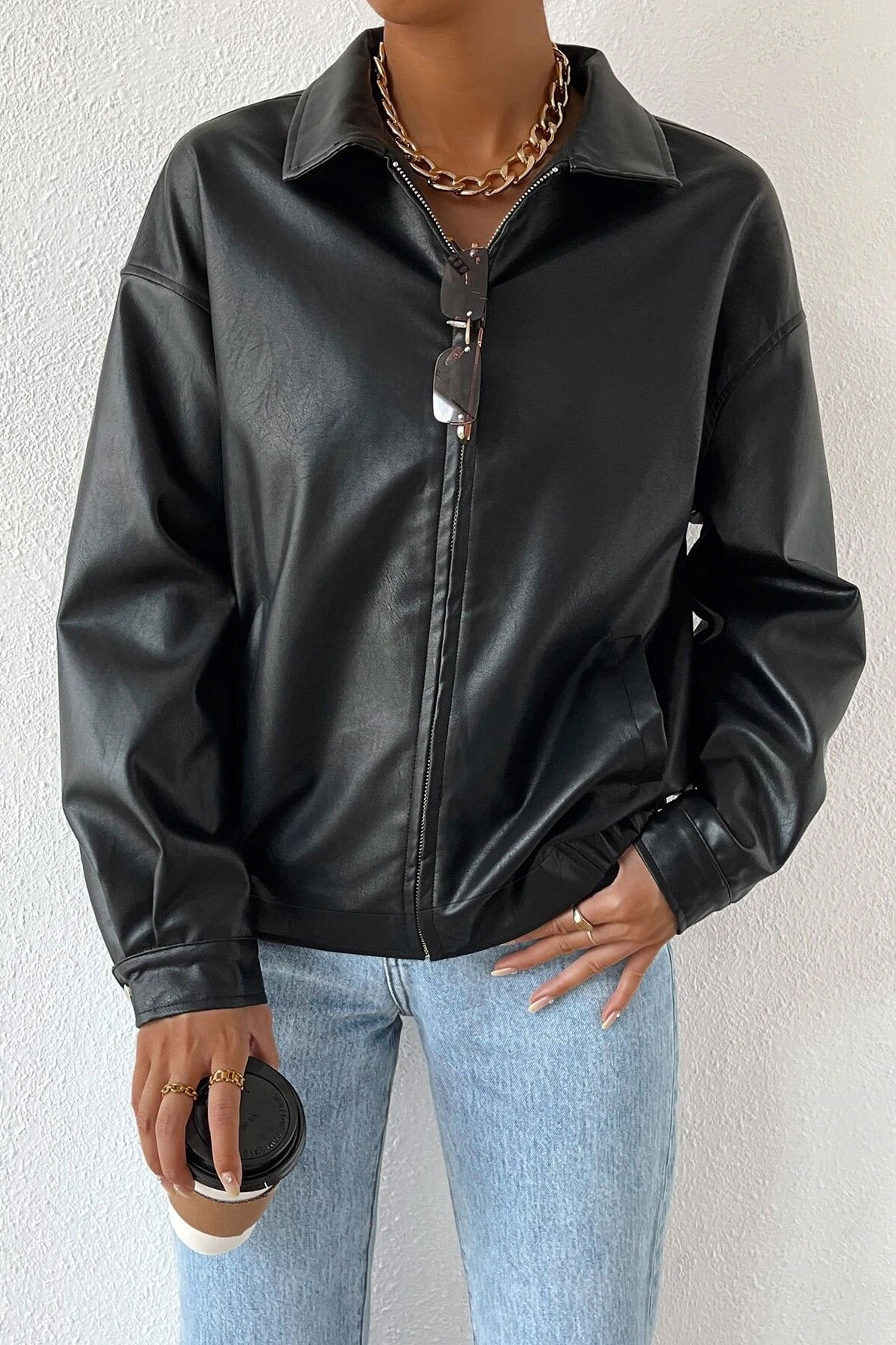 Luvik | Väri Keinonahta Takki