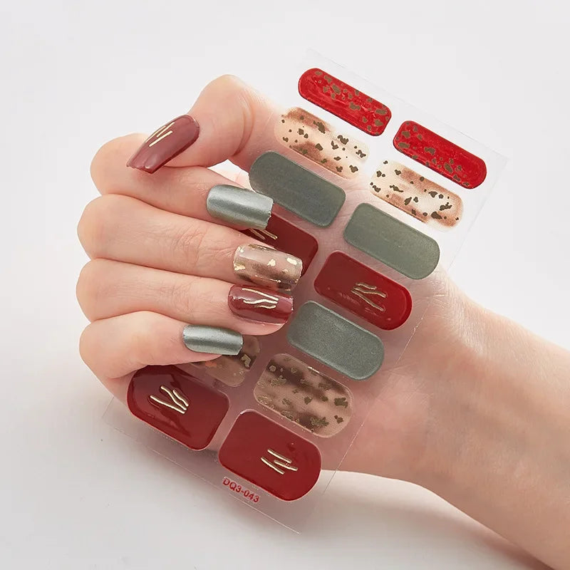 GlitzNail – Festive Christmas Nails Rask, Komplett Uten Salong Luvikno