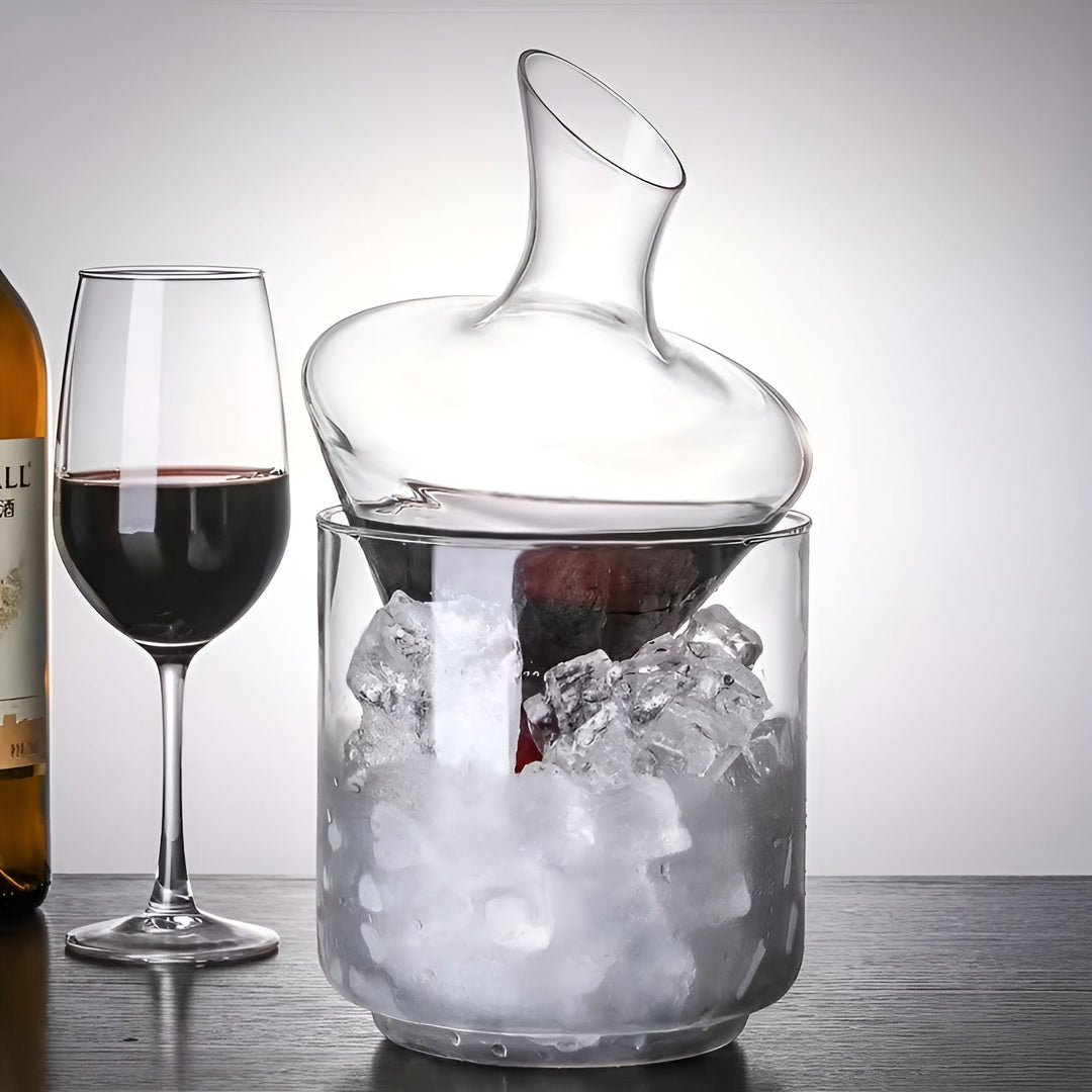 Vinkaraffel med Rask Lufting – Elegant Vanndfallsdesign laget av Glass | For Mer Intenst Aroma og Stilfull Vin Nytelse | Luvikno