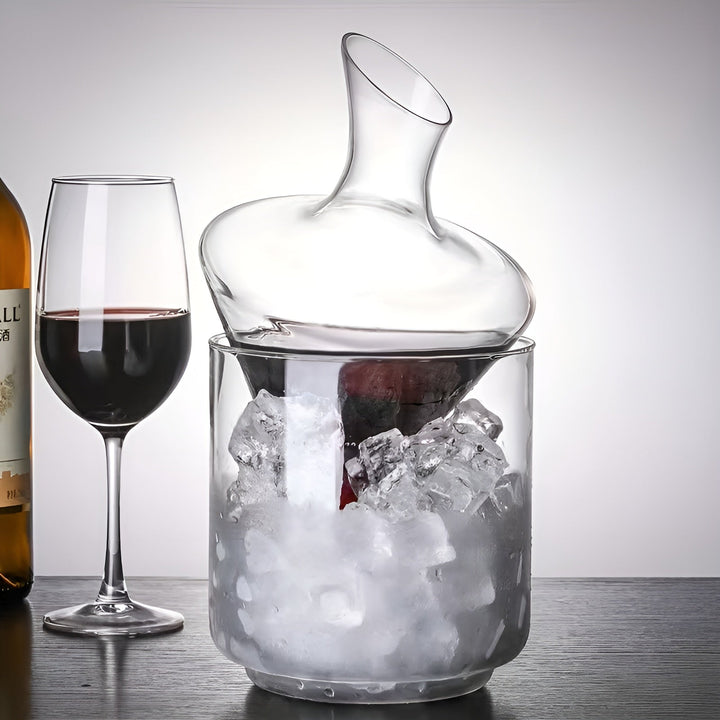 Vinkaraffel med Rask Lufting – Elegant Vanndfallsdesign laget av Glass | For Mer Intenst Aroma og Stilfull Vin Nytelse | Luvikno