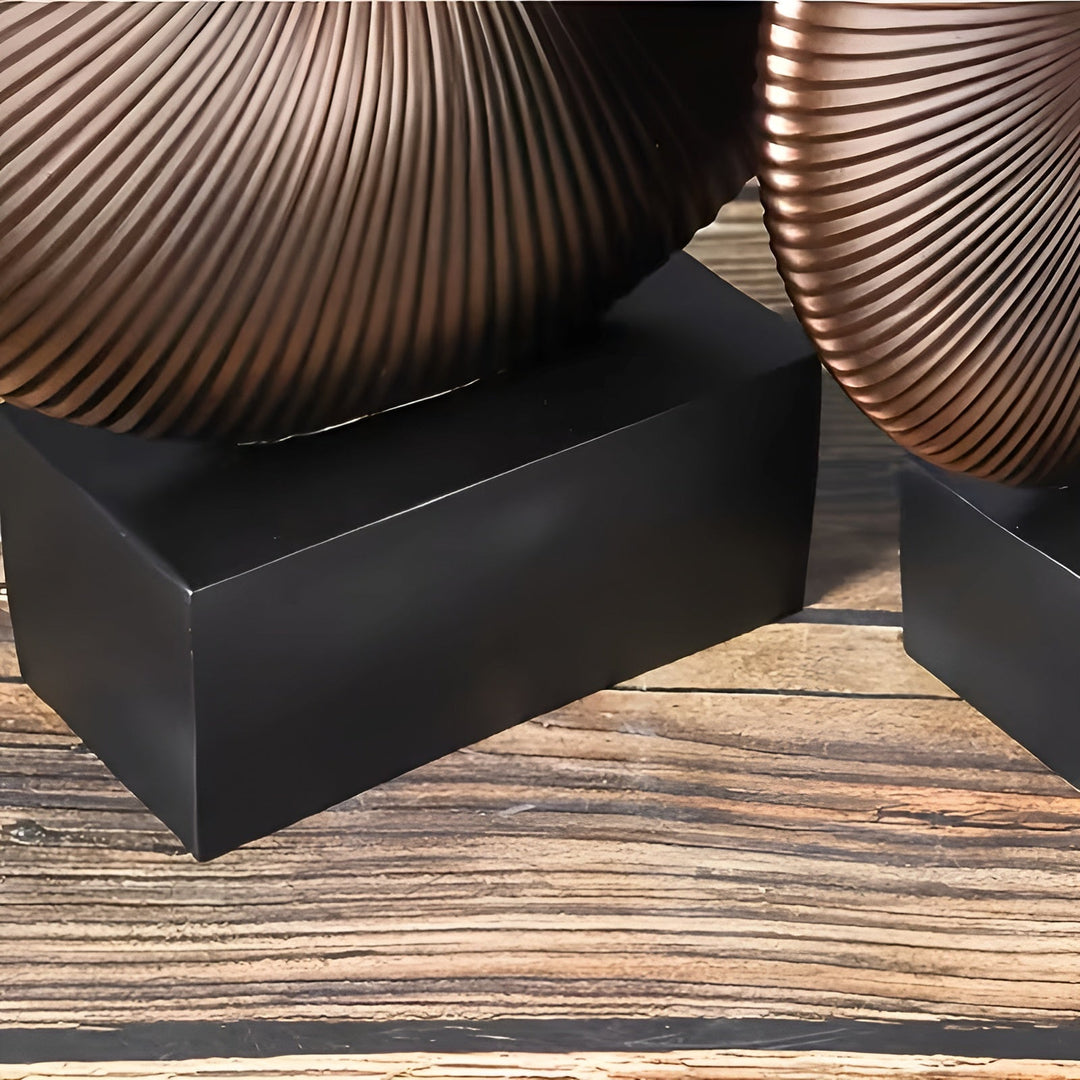 Rund Skulptur i Vintage Stil – Kinesisk Inspirert | Stilren Hjemmedekor laget av Harpiks | Luvikno