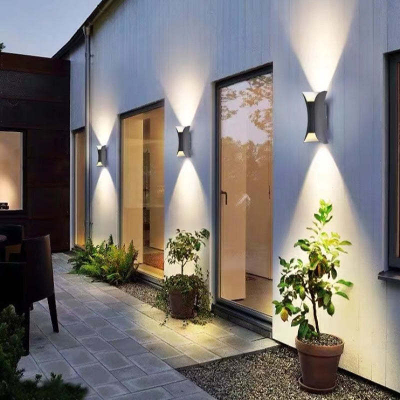 Moderne LED utendørs vegglampe - LumiEdge | Luvikno