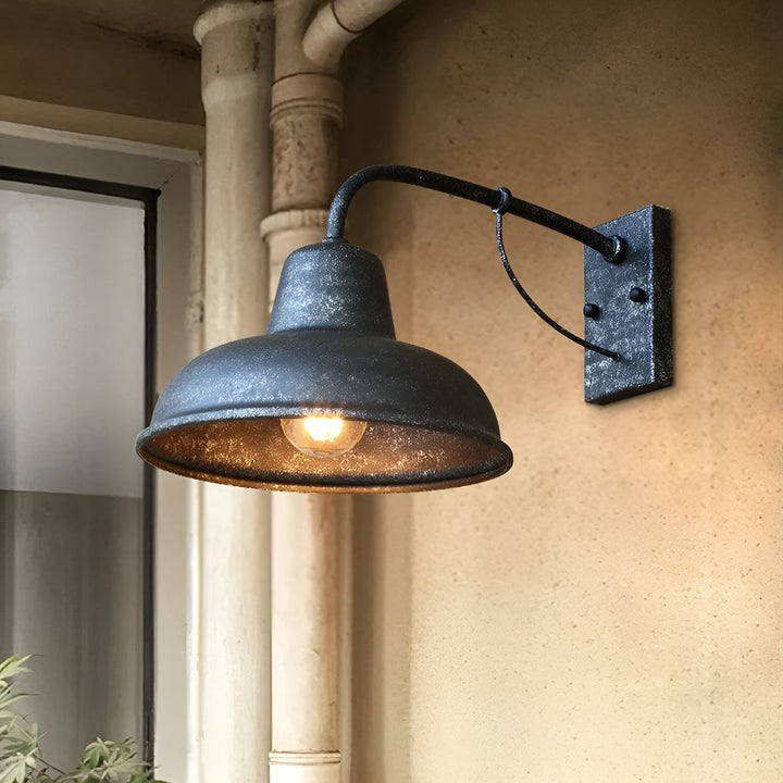 Luvikno | Rustikk jern vegglampe - Vintage utendørsbelysning