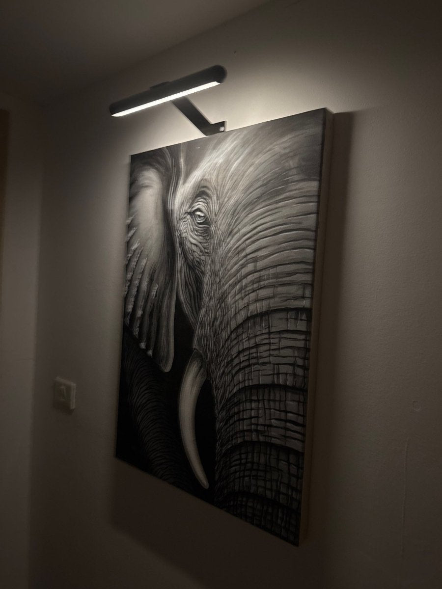 Luvikno | ArtGlow LED Vegglampe – Trådløs Belysning for Kunst og Dekorasjon