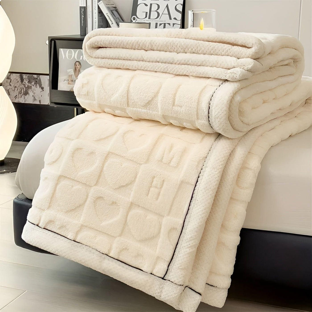CoralDream Teppe - Varm Fleece Vinterteppe med Dobbeltsidig Hjerte- og Bokstavdesign | Luvikno