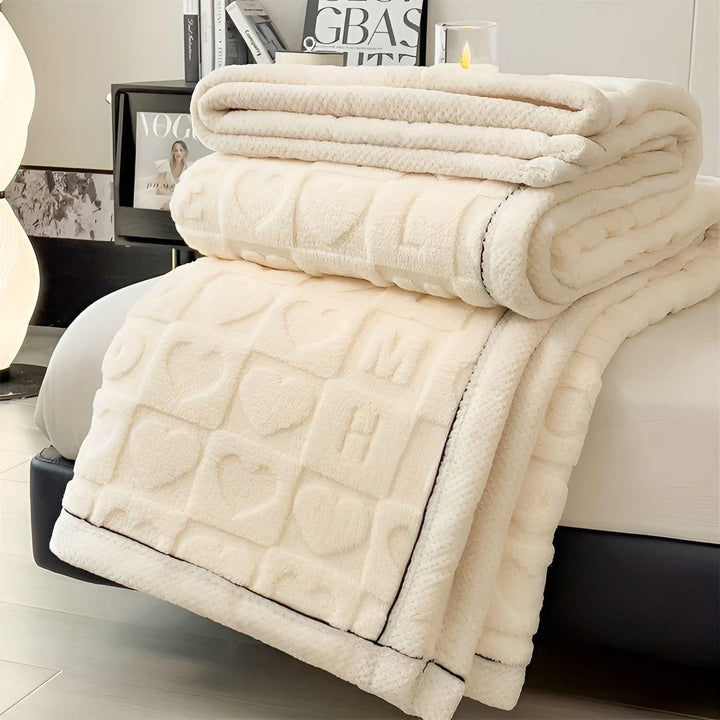 CoralDream Teppe - Varm Fleece Vinterteppe med Dobbeltsidig Hjerte- og Bokstavdesign | Luvikno