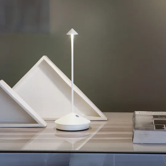 Trådlampe med LED - ClarityGlow | Luvikno