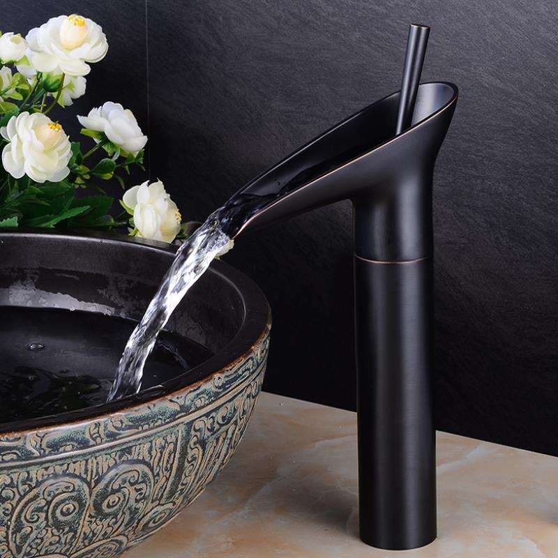 Luvikno | AquaVintura Antique vannfall badekran | Messingtilkobling med én spak mikser | Varmt & kaldt vann | Bronseutseende