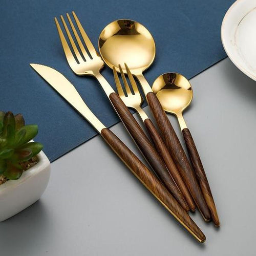 Elegant treske manual gull bestikksett for sofistikert middag | Luvikno