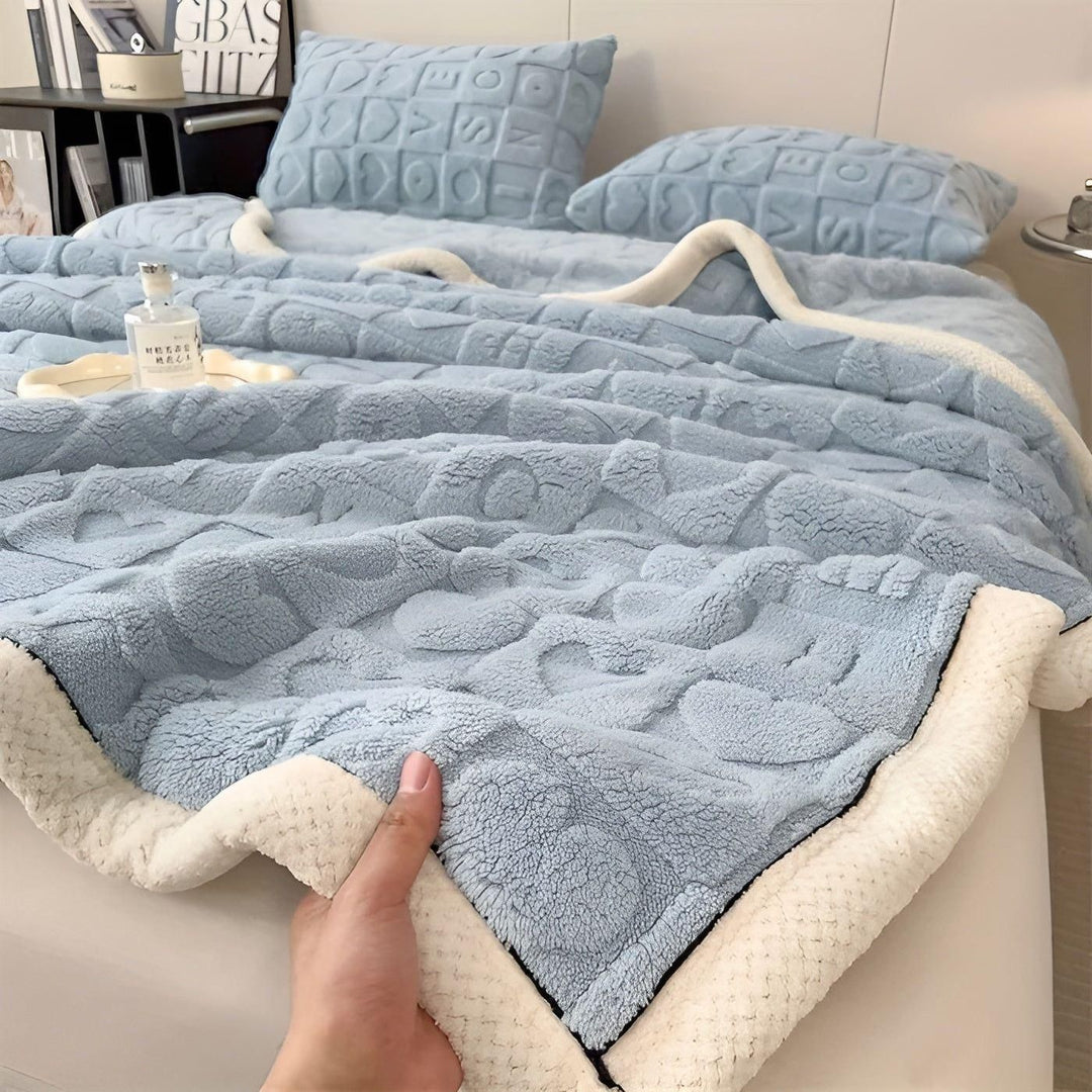CoralDream Teppe - Varm Fleece Vinterteppe med Dobbeltsidig Hjerte- og Bokstavdesign | Luvikno