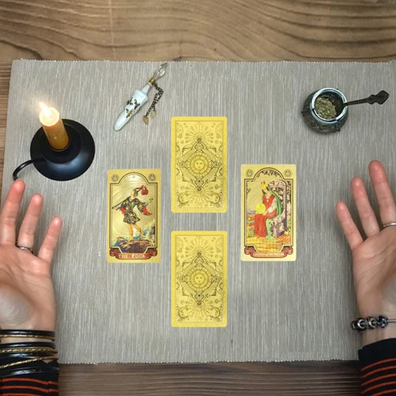 Luvikno | Utforsk den mystiske verden av tarot Gullfarget tarot