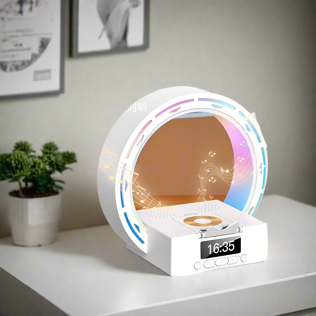 Luvikno | 4-i-1 Bluetooth høyttalerlampe med ladepad og vekkerklokke