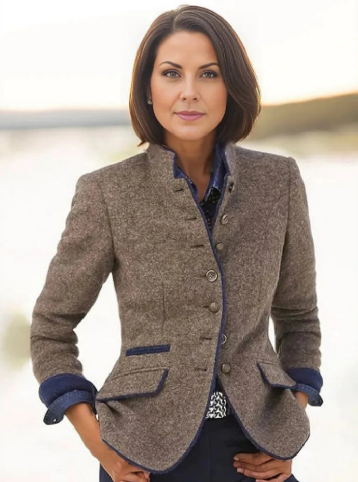 Luvik | Flere knappers dameull jakke med fargekombinasjon