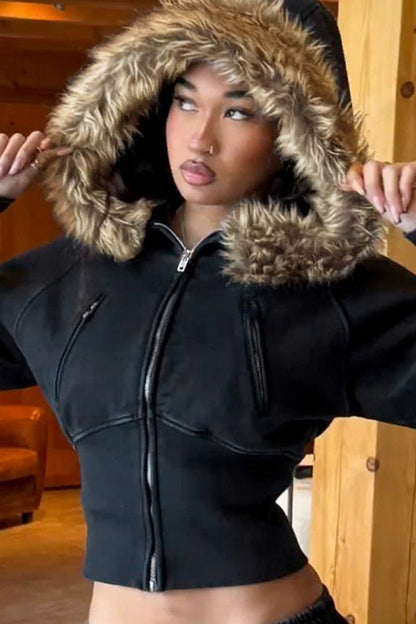 Luvik | Tyylikäs college-takki, jossa on karvaneule