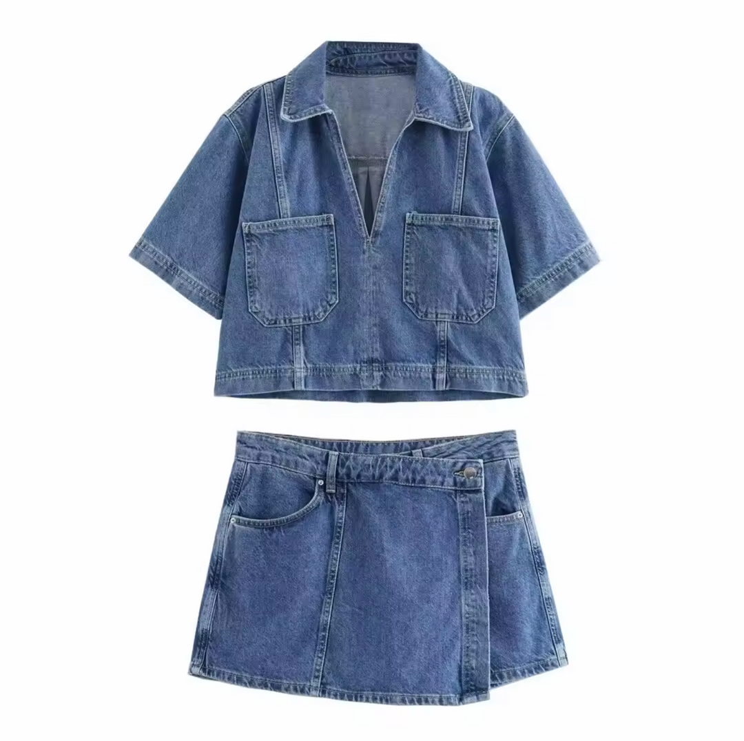 Luvik | Tyylikkäät Denim-lyhyet housut ja toppi modernilla V-kaula-aukolta