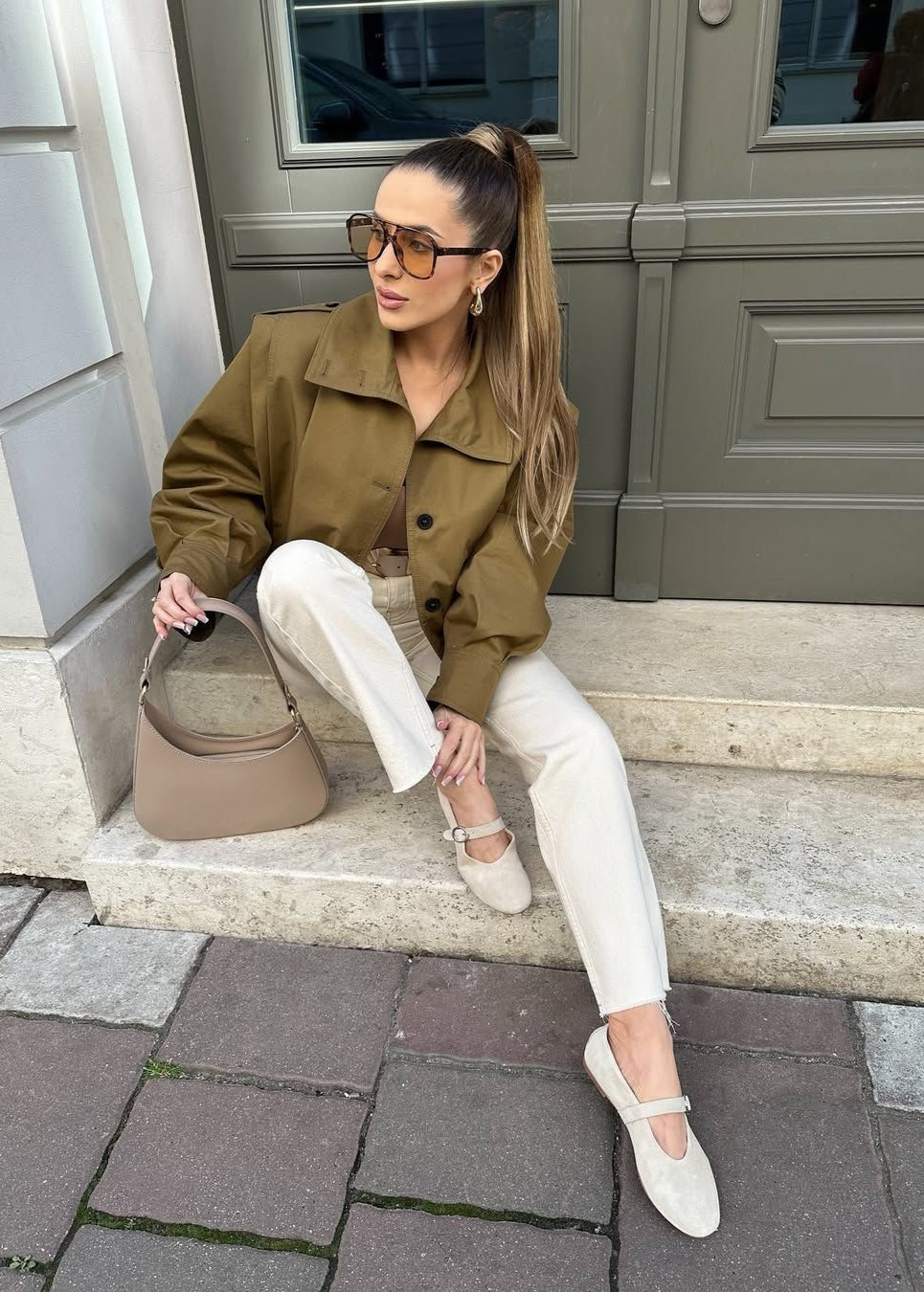 Luvik | Knappejakke med skulderputer – Khaki