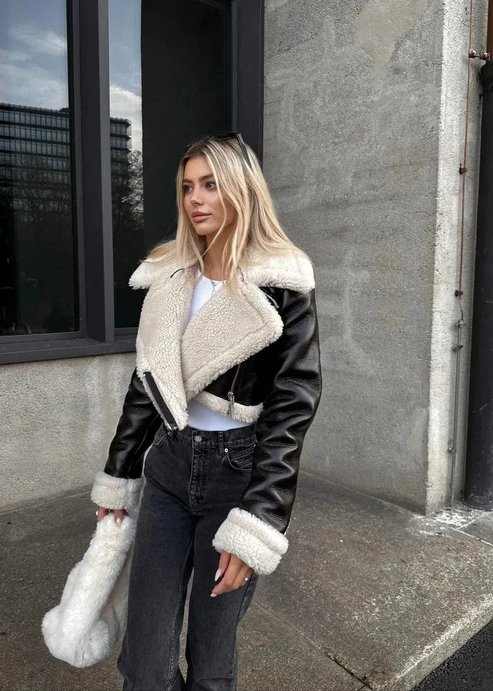 Luvik | Sherpa Trim Nahkatakki - Lyhyt vetoketjutyylinen