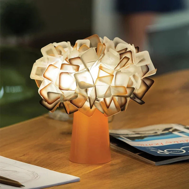 LumaTouch Elegant LED Skrivebordslampe Luvikno